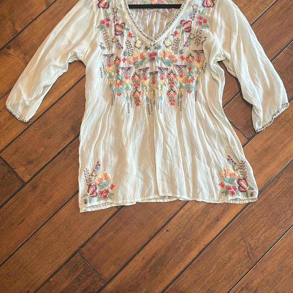 Johnny Was Cream Floral Embroidered Blouse